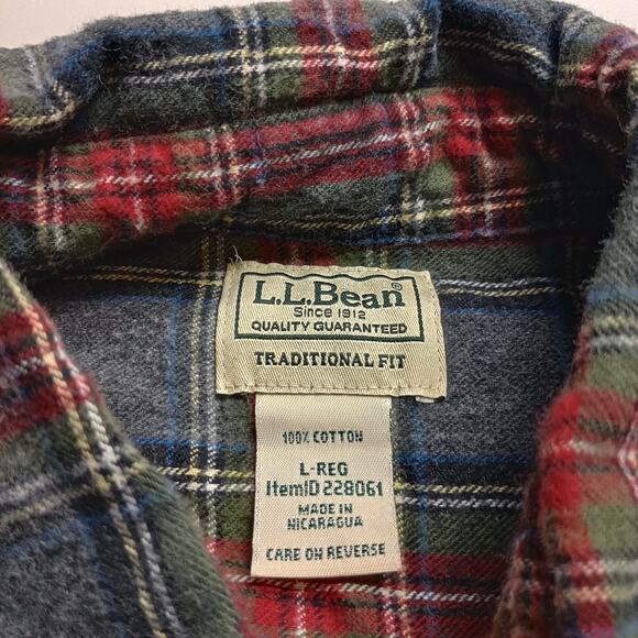 L.L. Bean Cotton Flannel Plaid Button-Up Traditional Fit Size L - Picture 5 of 7